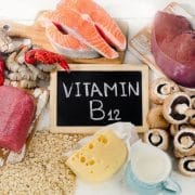 Ce simptome neurologice ireversibile poate determina deficitul de Vitamina B 12 ?